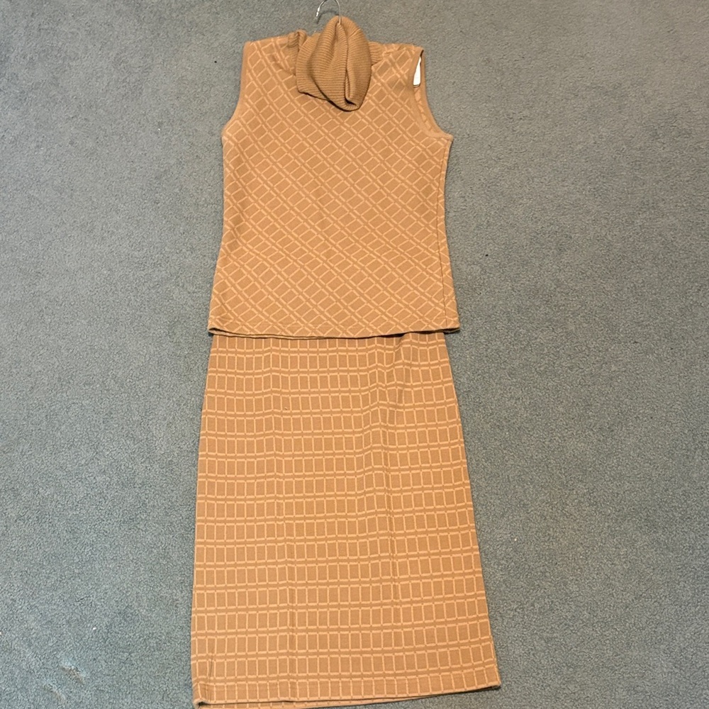 DKBY- Elegant Tan Women's Skirt Set